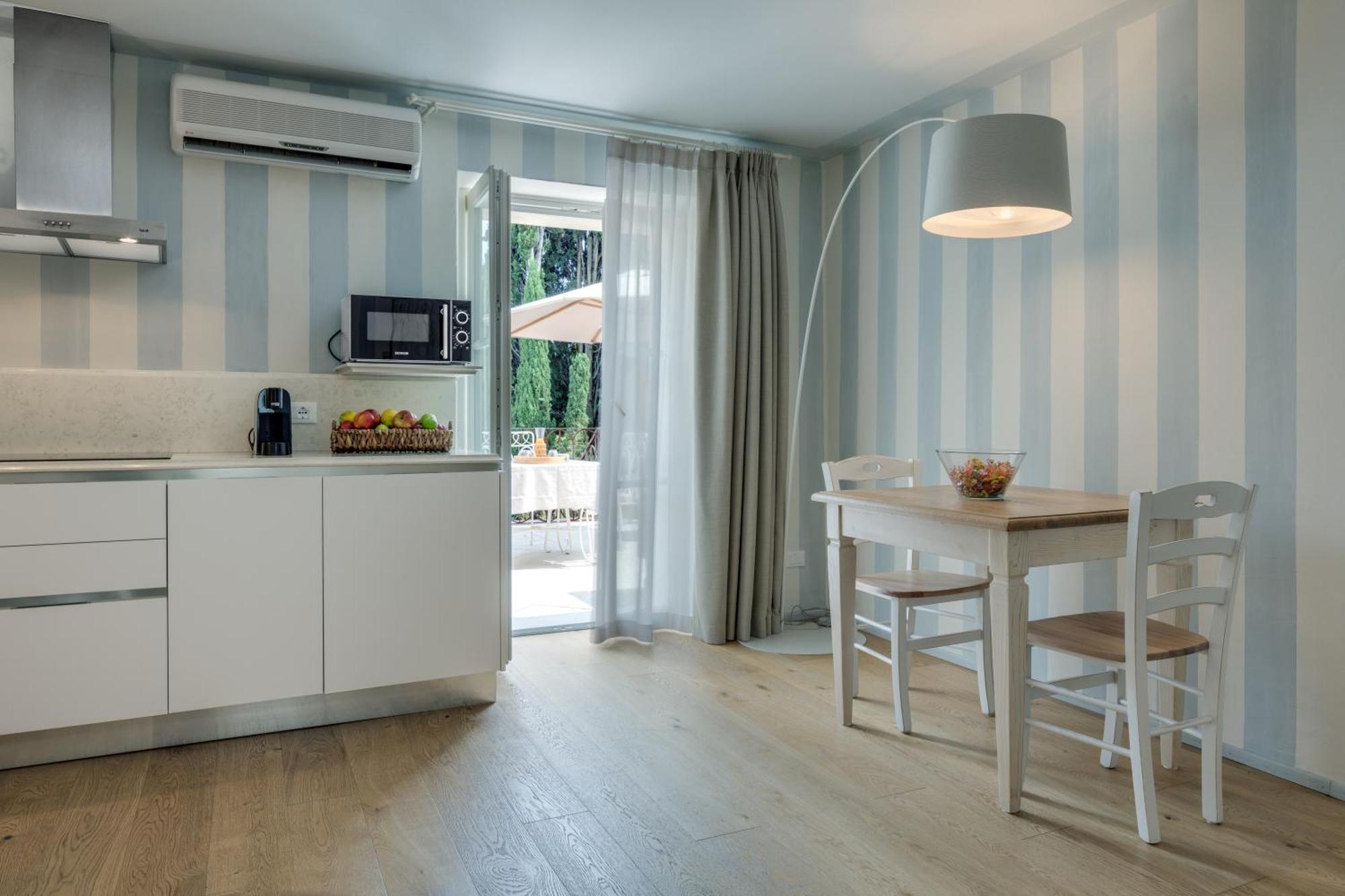 Rambaldi Apartments In Casa Nr 6 With Shared Terrace Bardolino Exteriér fotografie
